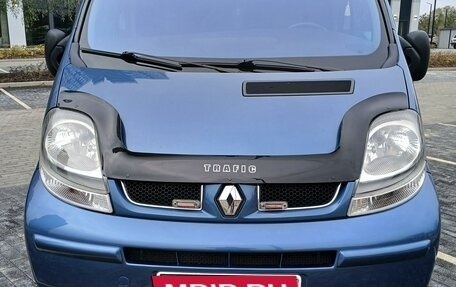 Renault Trafic, 2004 год, 2 200 000 рублей, 5 фотография