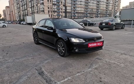 Volkswagen Jetta VI, 2014 год, 1 800 000 рублей, 4 фотография