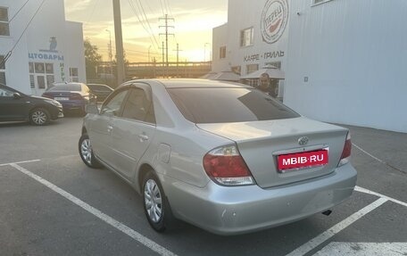 Toyota Camry V40, 2005 год, 910 000 рублей, 1 фотография