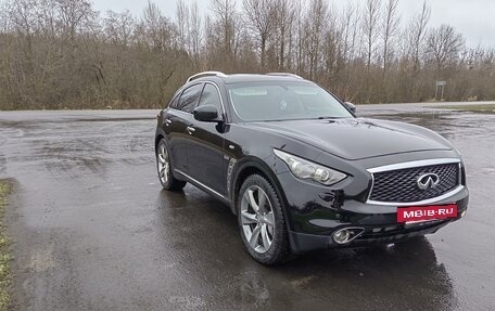 Infiniti QX70, 2015 год, 2 700 000 рублей, 2 фотография