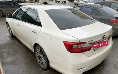 Toyota Camry, 2013 год, 1 695 000 рублей, 5 фотография