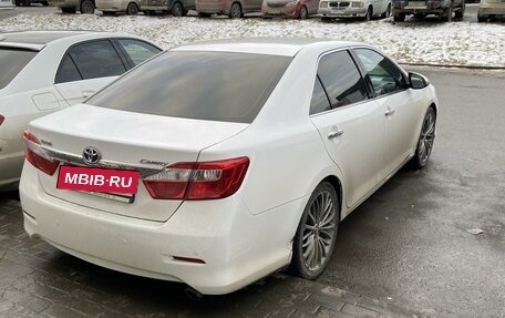 Toyota Camry, 2013 год, 1 695 000 рублей, 4 фотография