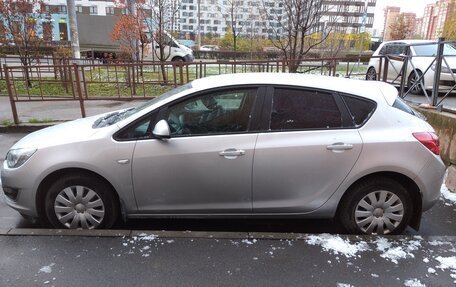 Opel Astra J, 2013 год, 930 000 рублей, 1 фотография