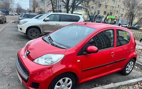 Peugeot 107 I рестайлинг, 2010 год, 455 000 рублей, 1 фотография