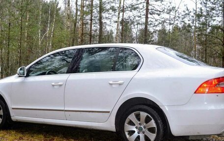 Skoda Superb III рестайлинг, 2011 год, 870 000 рублей, 8 фотография