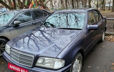 Mercedes-Benz C-Класс, 1994 год, 360 000 рублей, 3 фотография