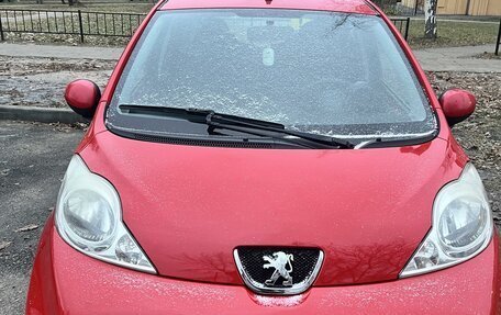 Peugeot 107 I рестайлинг, 2010 год, 455 000 рублей, 2 фотография