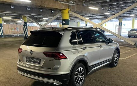 Volkswagen Tiguan II, 2018 год, 2 899 000 рублей, 6 фотография