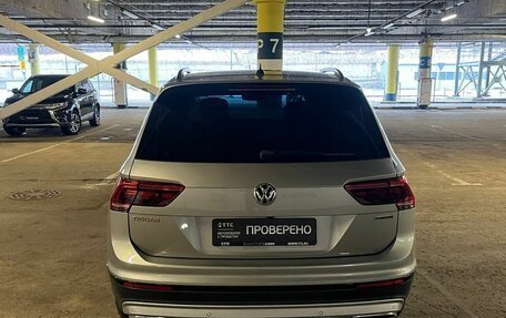 Volkswagen Tiguan II, 2018 год, 2 899 000 рублей, 7 фотография