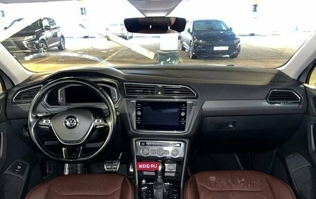 Volkswagen Tiguan II, 2018 год, 2 899 000 рублей, 17 фотография