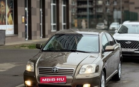 Toyota Avensis III рестайлинг, 2005 год, 675 000 рублей, 3 фотография