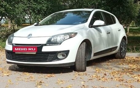 Renault Megane III, 2013 год, 840 000 рублей, 2 фотография