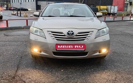 Toyota Camry, 2008 год, 1 290 000 рублей, 2 фотография