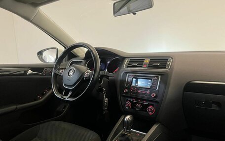 Volkswagen Jetta VI, 2018 год, 1 675 000 рублей, 12 фотография