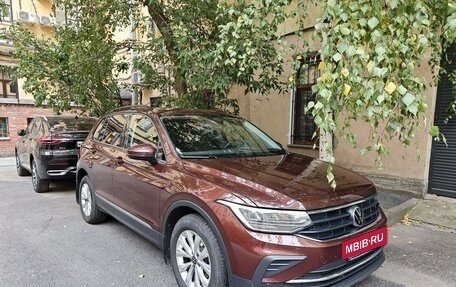 Volkswagen Tiguan II, 2021 год, 3 500 000 рублей, 3 фотография