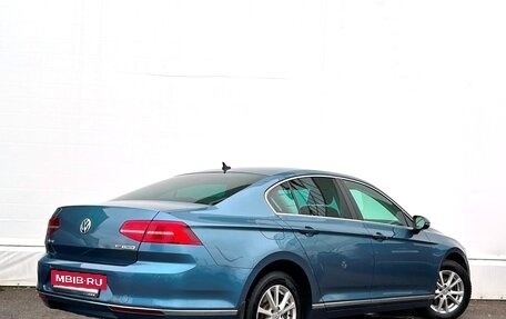 Volkswagen Passat B8 рестайлинг, 2017 год, 1 768 600 рублей, 2 фотография