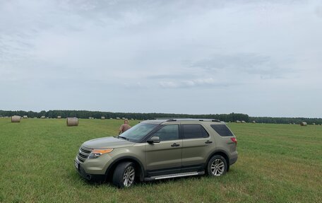 Ford Explorer VI, 2013 год, 1 900 000 рублей, 2 фотография