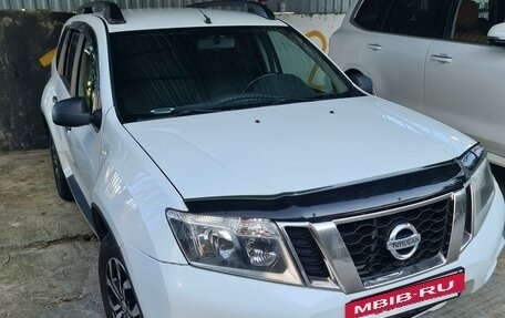 Nissan Terrano III, 2014 год, 910 000 рублей, 2 фотография