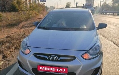 Hyundai Solaris II рестайлинг, 2012 год, 740 000 рублей, 1 фотография