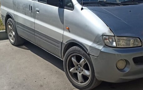 Hyundai Starex I рестайлинг, 2002 год, 500 000 рублей, 9 фотография