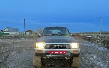 Toyota Hilux Surf III рестайлинг, 1990 год, 600 000 рублей, 1 фотография