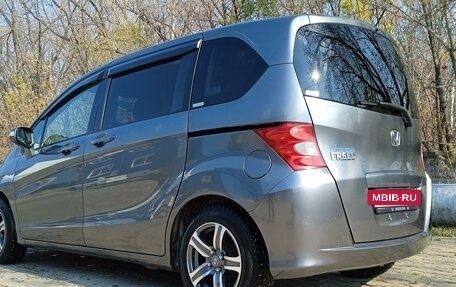 Honda Freed I, 2010 год, 800 000 рублей, 27 фотография