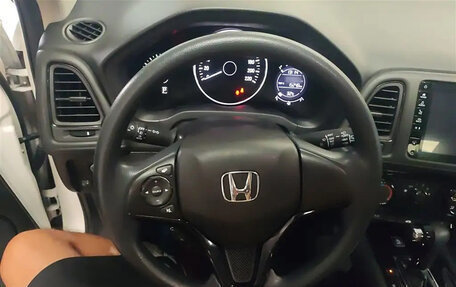 Honda Vezel, 2020 год, 1 750 000 рублей, 6 фотография