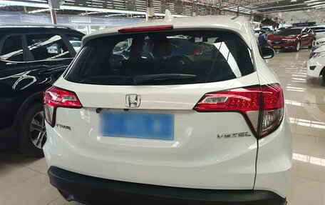 Honda Vezel, 2020 год, 1 750 000 рублей, 10 фотография