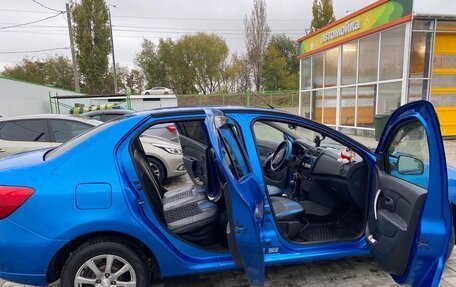 Renault Logan II, 2016 год, 950 000 рублей, 4 фотография