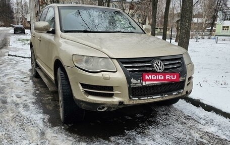 Volkswagen Touareg III, 2003 год, 770 000 рублей, 3 фотография