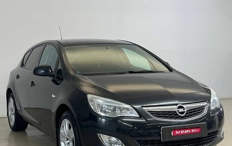 Opel Astra J, 2011 год, 720 000 рублей, 1 фотография