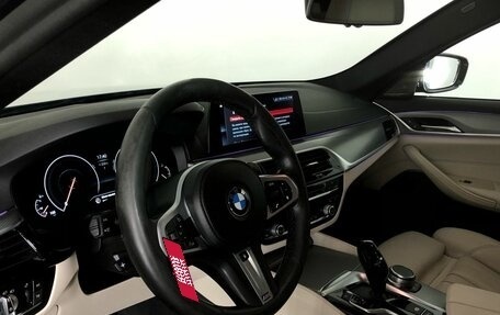 BMW 5 серия, 2019 год, 3 900 000 рублей, 10 фотография