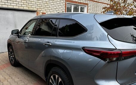 Toyota Highlander, 2021 год, 5 400 000 рублей, 6 фотография