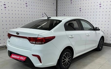 KIA Rio IV, 2018 год, 1 399 000 рублей, 2 фотография