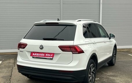 Volkswagen Tiguan II, 2019 год, 2 695 000 рублей, 6 фотография