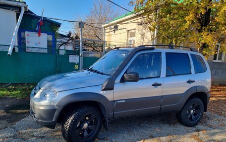 Chevrolet Niva I рестайлинг, 2014 год, 857 000 рублей, 11 фотография