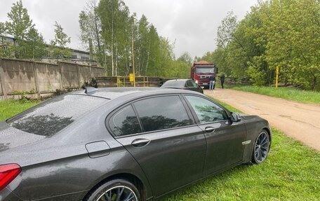 BMW 7 серия, 2013 год, 2 900 000 рублей, 18 фотография