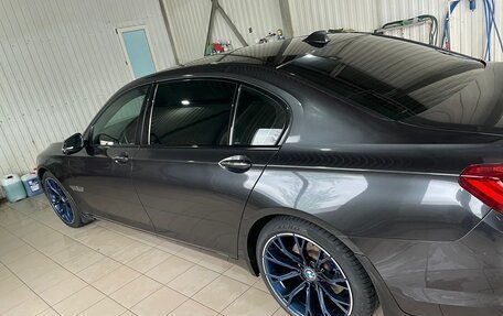 BMW 7 серия, 2013 год, 2 900 000 рублей, 24 фотография