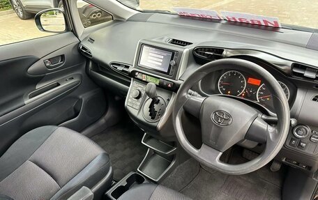 Toyota Wish II, 2013 год, 1 125 000 рублей, 10 фотография