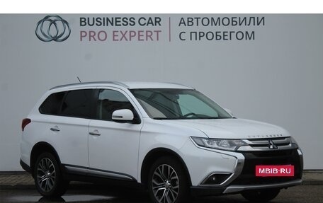 Mitsubishi Outlander III рестайлинг 3, 2016 год, 1 900 000 рублей, 3 фотография