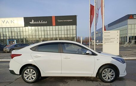 Hyundai Solaris II рестайлинг, 2021 год, 2 015 500 рублей, 4 фотография