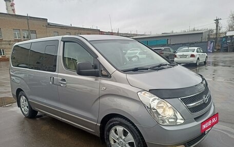 Hyundai Grand Starex Grand Starex I рестайлинг 2, 2011 год, 1 800 000 рублей, 2 фотография