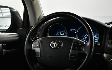 Toyota Land Cruiser 200, 2011 год, 3 190 000 рублей, 14 фотография