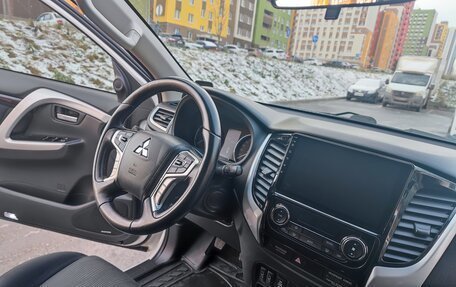 Mitsubishi Pajero Sport III рестайлинг, 2020 год, 3 400 000 рублей, 16 фотография