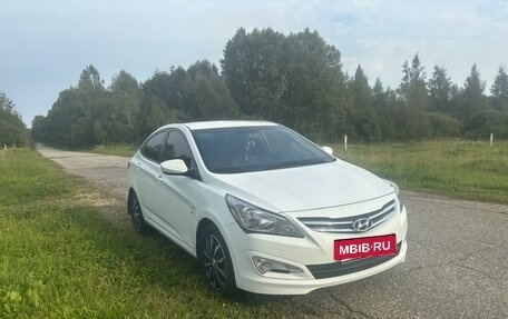 Hyundai Solaris II рестайлинг, 2015 год, 1 150 000 рублей, 4 фотография