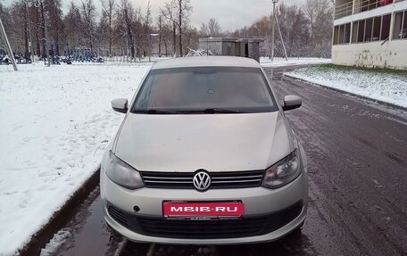 Volkswagen Polo VI (EU Market), 2011 год, 515 000 рублей, 2 фотография