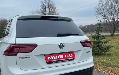 Volkswagen Tiguan II, 2019 год, 2 100 000 рублей, 3 фотография