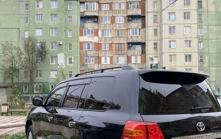 Toyota Land Cruiser 200, 2013 год, 4 155 000 рублей, 2 фотография