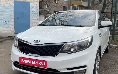 KIA Rio III рестайлинг, 2015 год, 930 000 рублей, 1 фотография