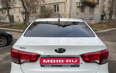 KIA Rio III рестайлинг, 2015 год, 930 000 рублей, 4 фотография